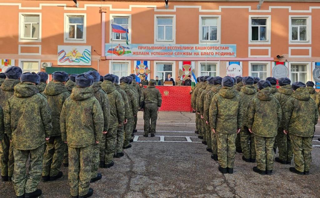 В Уфе состоялась отправка новобранцев осеннего призыва