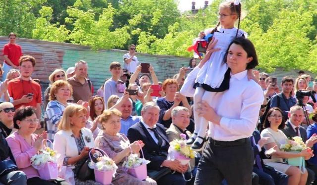 В Башкирии на «Последний звонок» запретят продажу алкоголя в магазинах