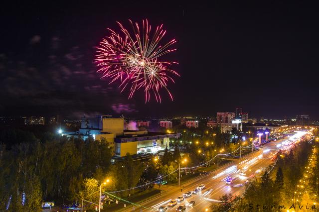 Грандиозный салют в честь Дня Победы – фоторепортаж Proural
