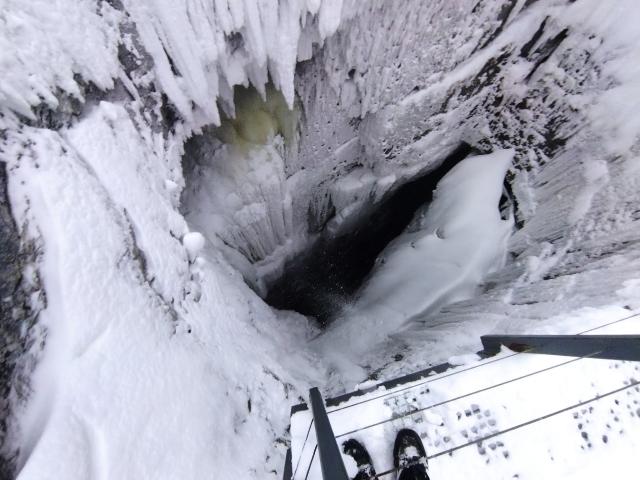 Спелеологи из Оренбурга расчистили пещеру в Башкирии