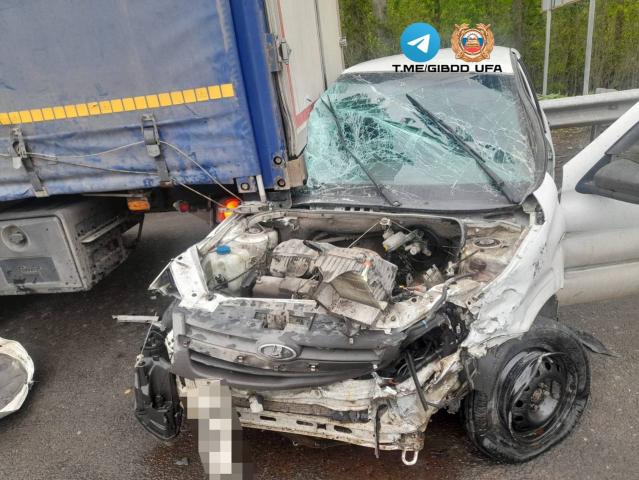 Водитель «Лады» пострадал в тройном ДТП на трассе Уфа – Оренбург