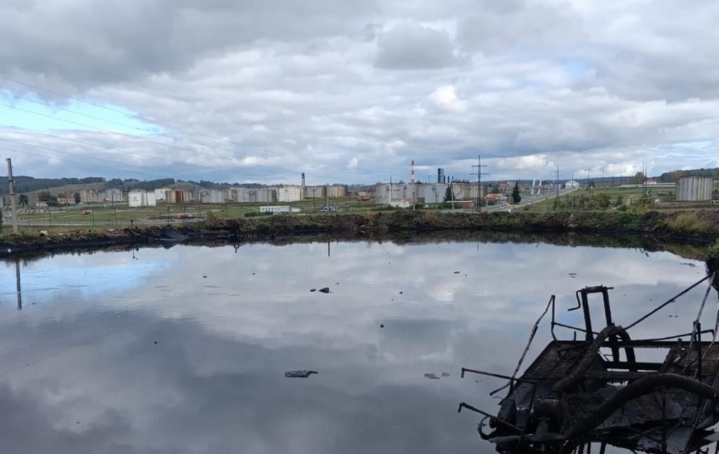 Нефтесборник в Башкирии стал причиной головной боли местных жителей