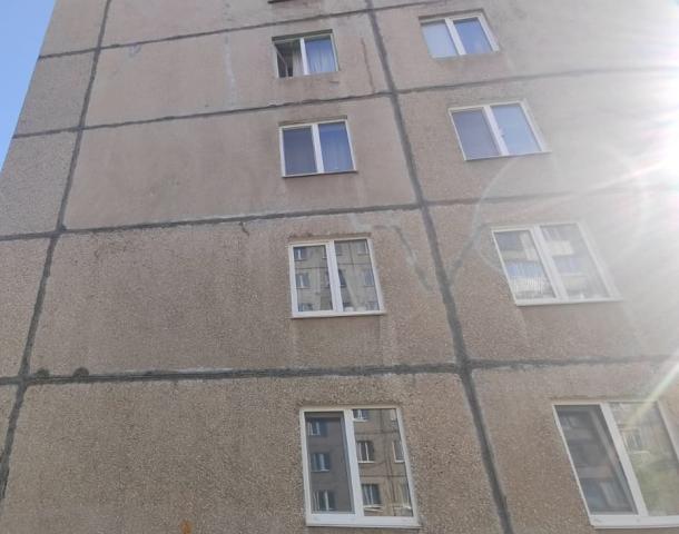 В Уфе двухлетняя малышка выпала с окна на четвертом этаже