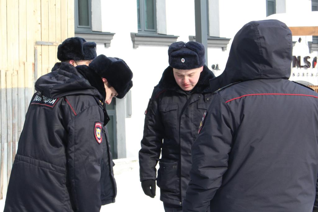 В Уфе трех одноклассников задержали с 400 граммами наркотиков