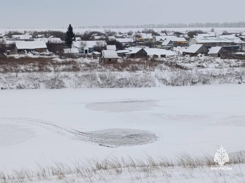 27-летний парень на квадроцикле провалился под лед на реке в Башкирии