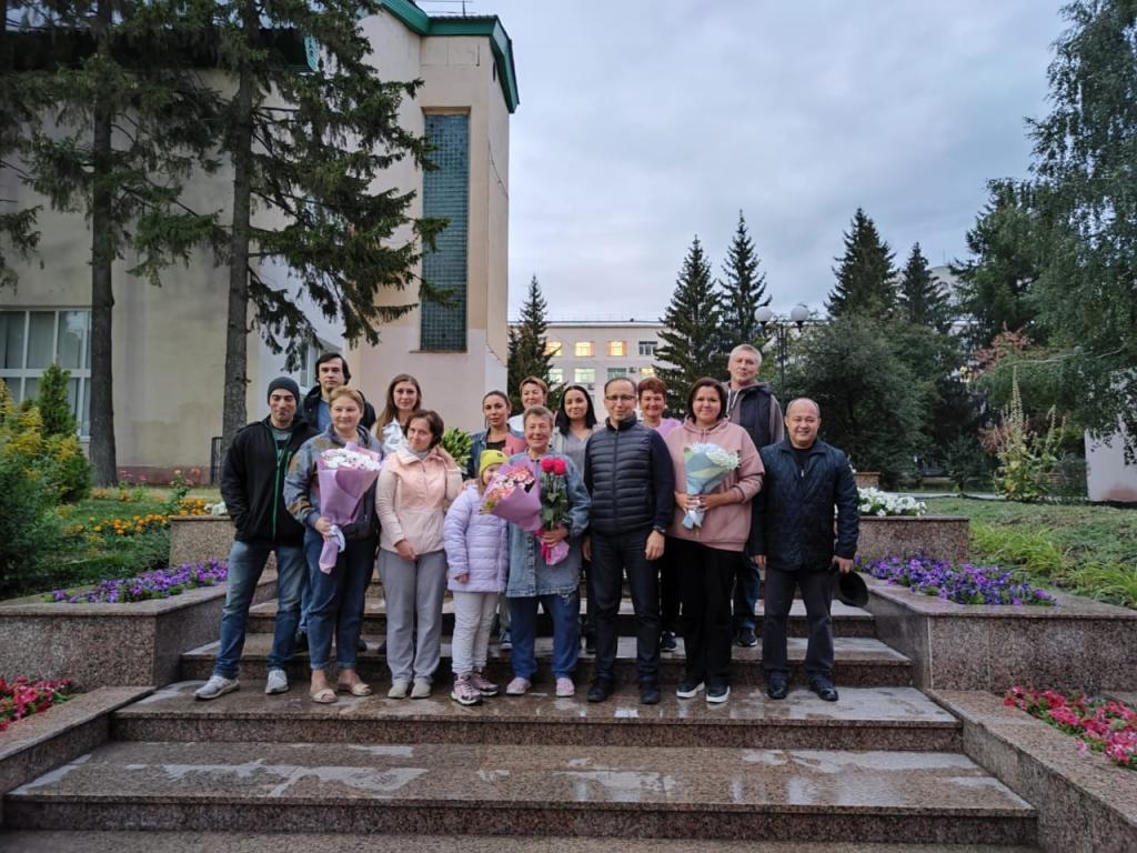 В Башкирии встретили вернувшихся из ЛНР врачей