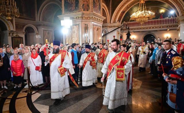 Руководство Башкирии поздравило христиан с Пасхой