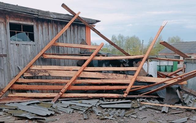 Из-за урагана в Башкирии без света остались около 50 населенных пунктов