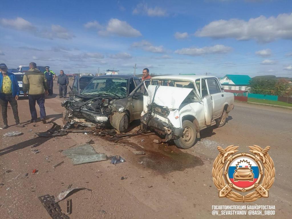 Двое погибли, двое пострадали в жесткой аварии в Башкирии