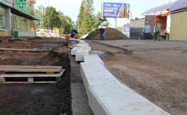 В Уфе тротуары по всему проспекту Октября замостят плиткой