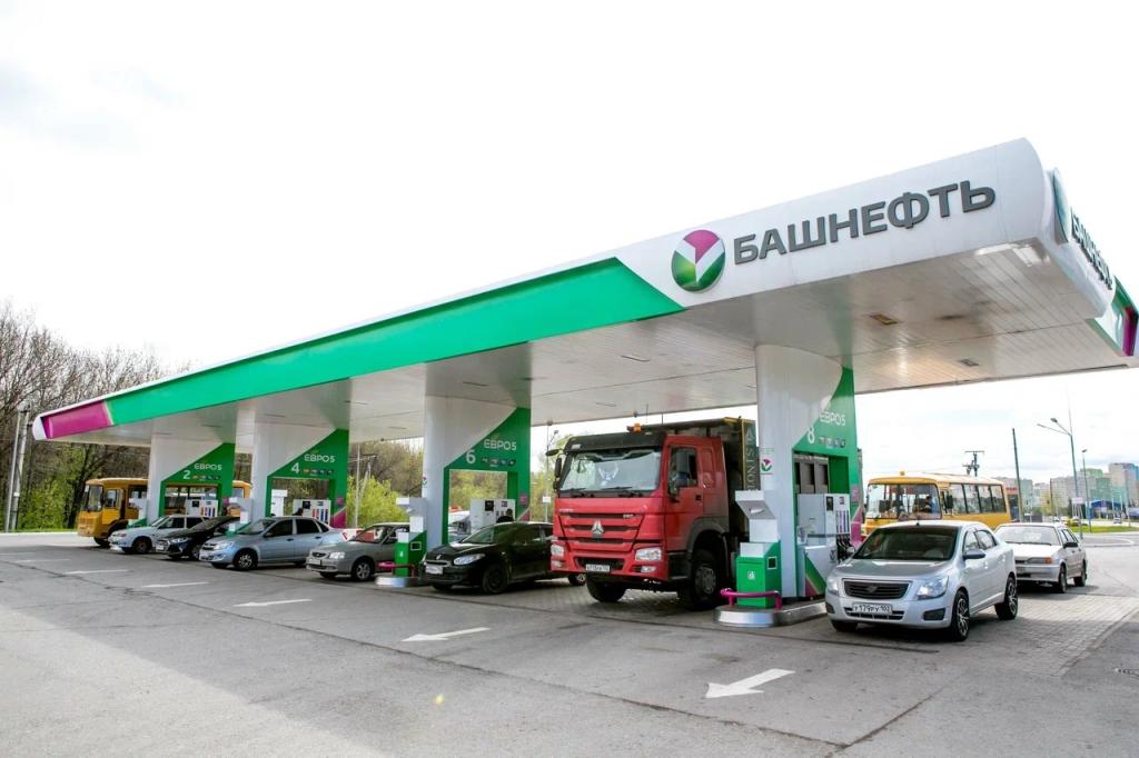 На АЗС «Башнефти» снова выросли цены на все виды бензина