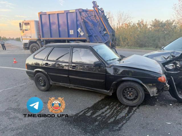 Водитель ВАЗ пострадал в Уфе при столкновении с «Грантой»