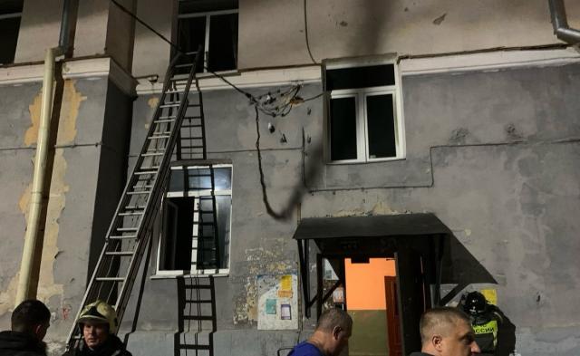 Один человек погиб и двое пострадали в пожаре в многоквартирном доме в Уфе