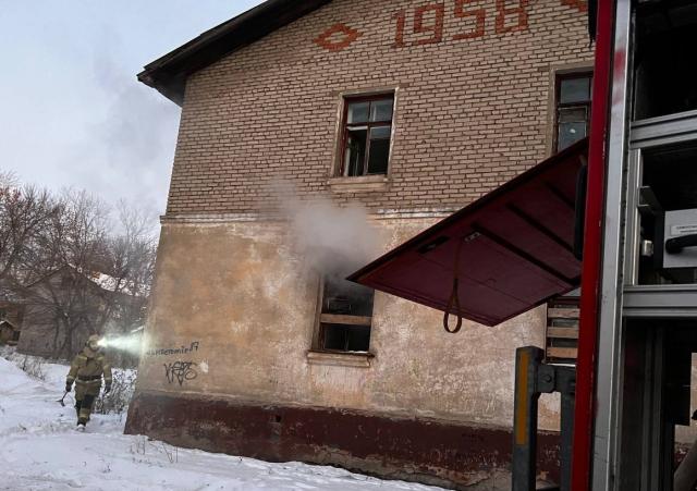 Мужчина погиб при пожаре в аварийном доме в Уфе