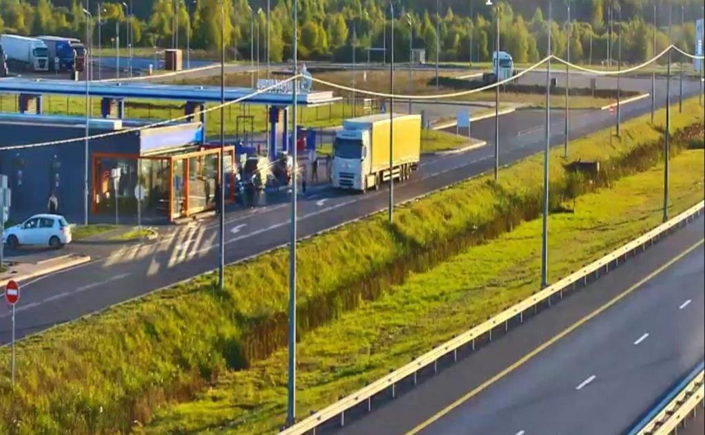 «Автодор» опроверг данные об очередях за бензином на трассе М-12