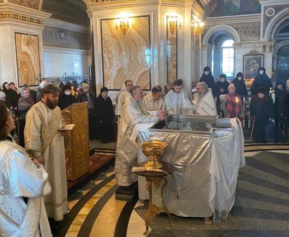 Андрей Назаров посетил в Крещенский сочельник службу 