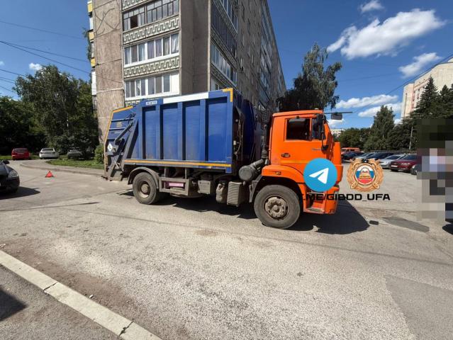 Мусоровоз сбил 86-летнего пенсионера в Уфе