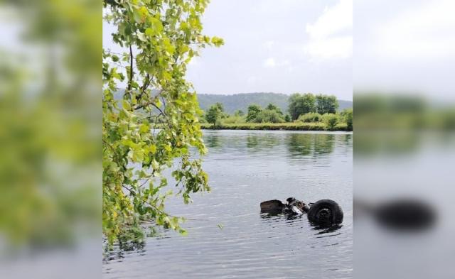 Легковушка слетела с 70-метрового обрыва в реку Юрюзань в Башкирии