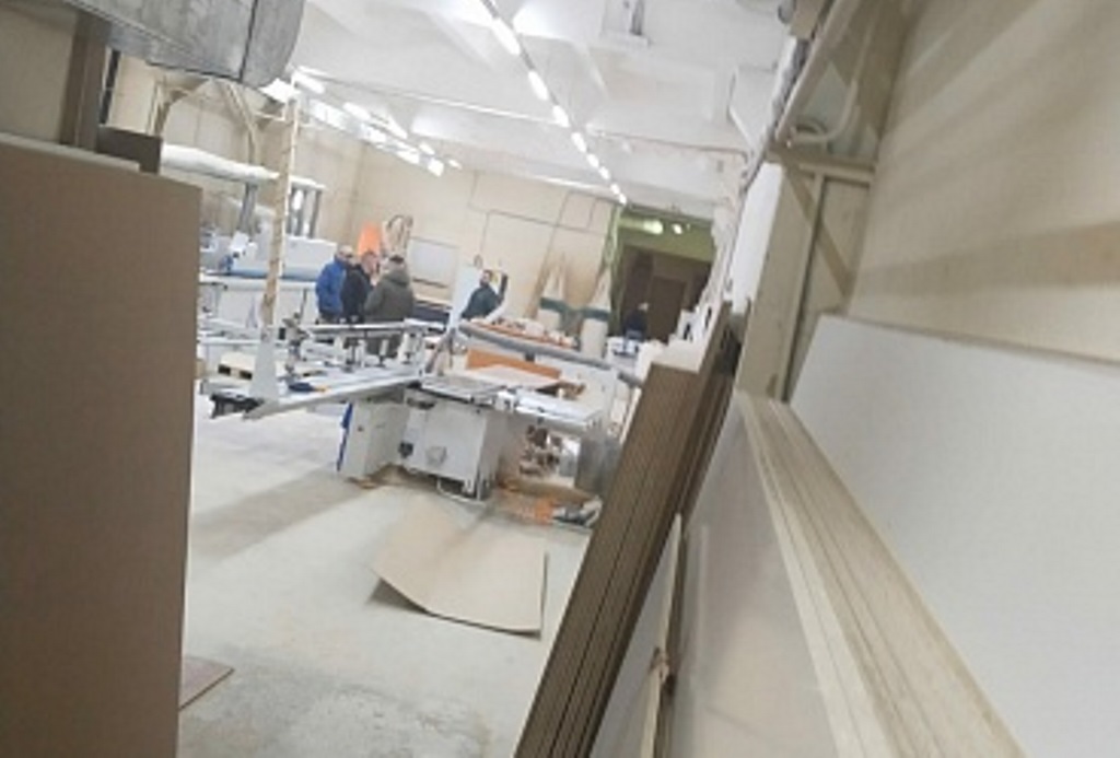 В Уфе на производстве мужчину убило листами ЛДСП