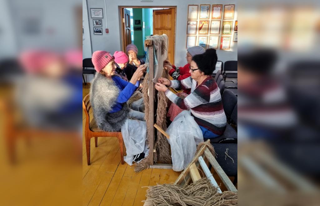 В Башкирии пенсионерки шьют маскировочные сети и халаты для военнослужащих