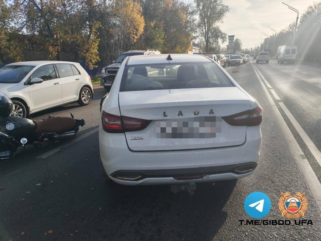 Двух водителей госпитализировали в Уфе после аварии на Центральной