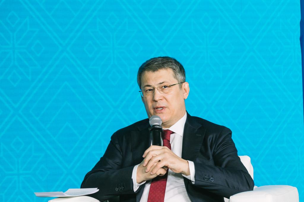 Радий Хабиров взял под личный контроль ситуацию с перетопами квартир