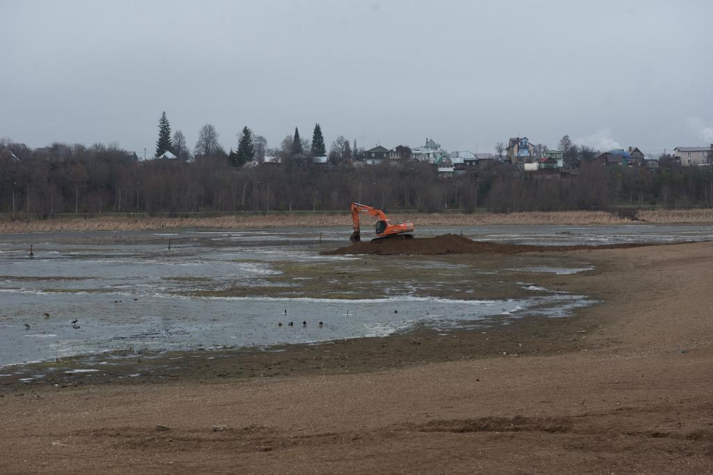 «В таких условиях жить невыносимо»: уфимец просит разобраться с песчаным карьером под окнами