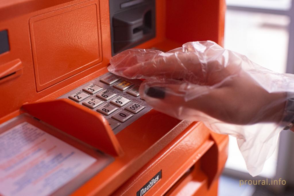 В Уфе сотрудники нелегального банка обналичили 49 млн рублей