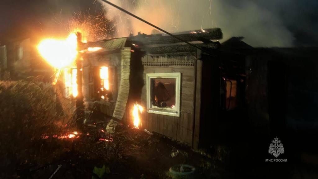 В Башкирии из-за пожара многодетная семья осталась без дома
