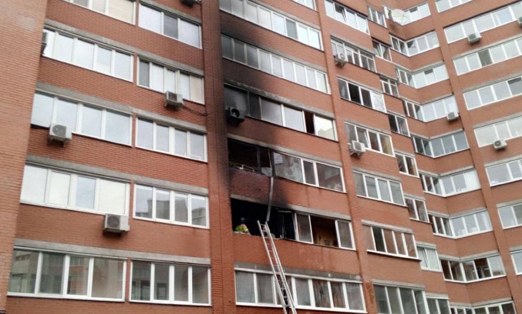 Из горящего дома в Уфе на Менделеева спасли больше 30 человек