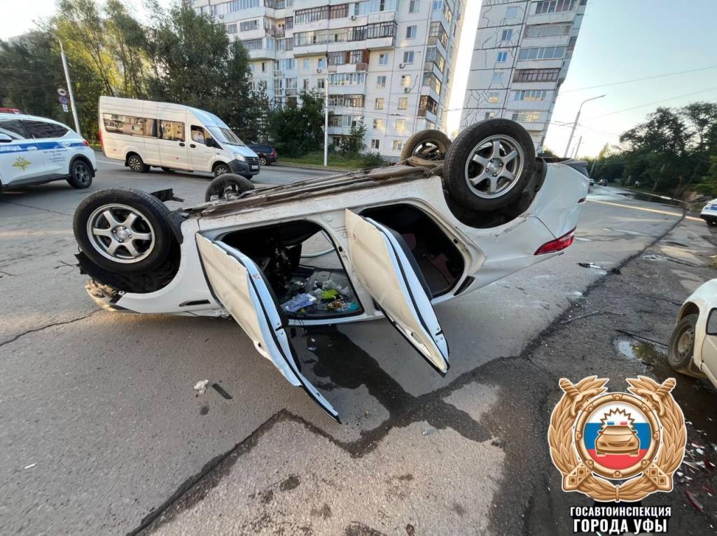 Kia с пьяным водителем перевернулась в уфимском Инорсе