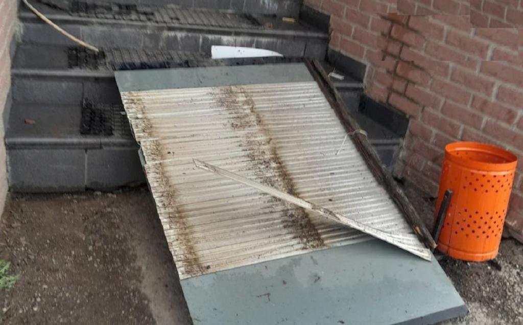 Прокуратура начала проверку после падения вывески на голову ребенка в Уфе