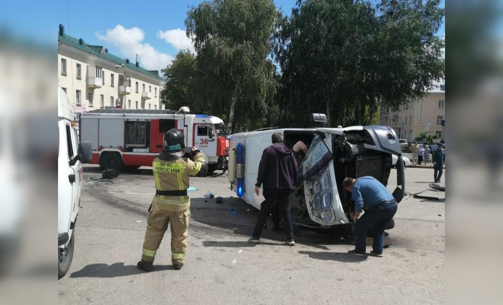 В Башкирии несколько человек пострадали в аварии с участием скорой помощи