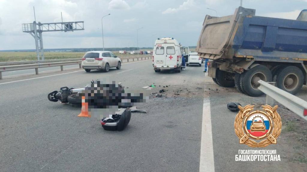 38-летний байкер разбился в ДТП с грузовиком в Башкирии