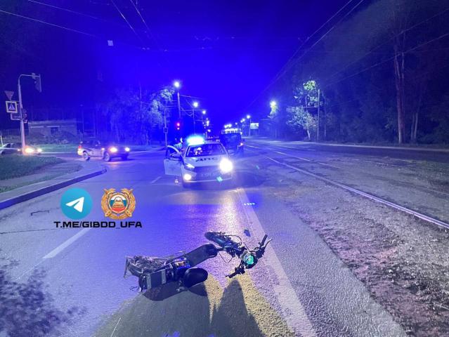 23-летний водитель электровелосипеда пострадал в аварии в Уфе