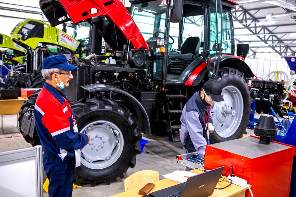 К весне в Башкирии подготовят больше 16 тысяч единиц сельхозтехники