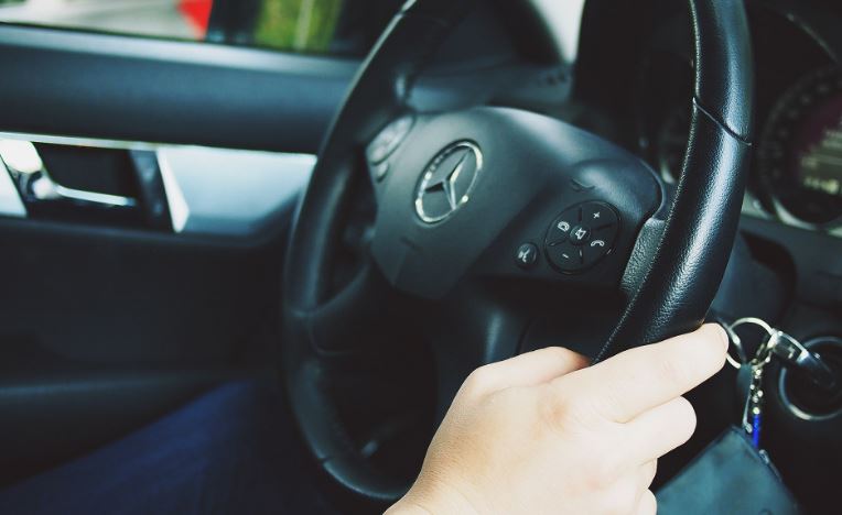 У жительницы Башкирии конфисковали Mercedes-Benz за пьяное вождение