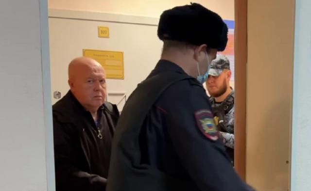 ВС Башкирии подтвердил приговор бывшему военному прокурору за взятки на ₽140 млн
