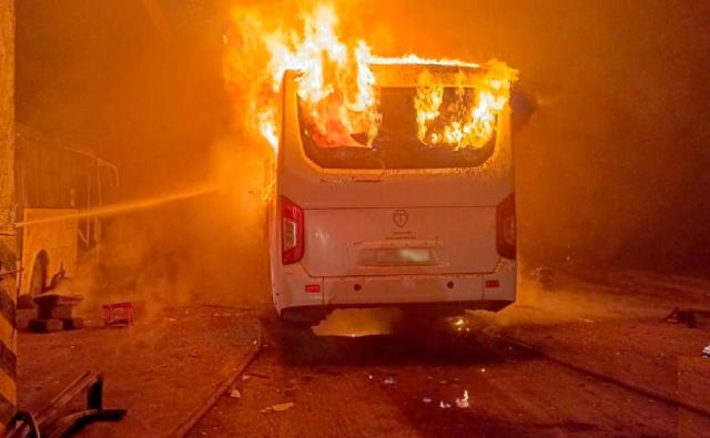 Автобус «Башавтотранса» сгорел в гараже в Салавате