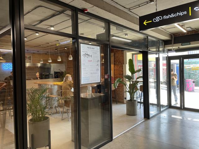 Меню из трех блюд и невероятное количество соли: тестируем кафе «Fish & Chips»