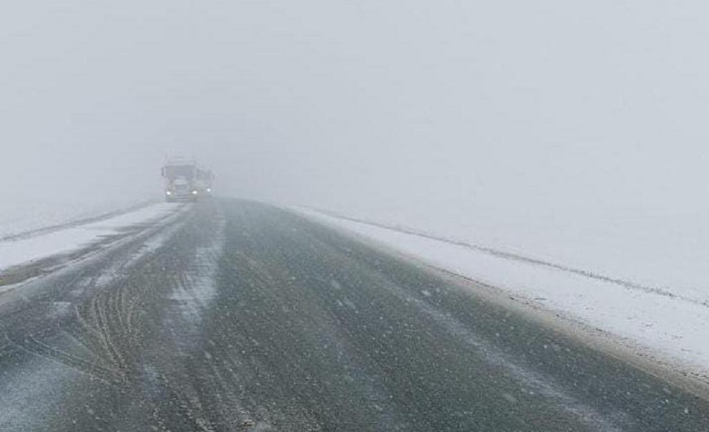 В Башкирии из-за метели закрыли три трассы