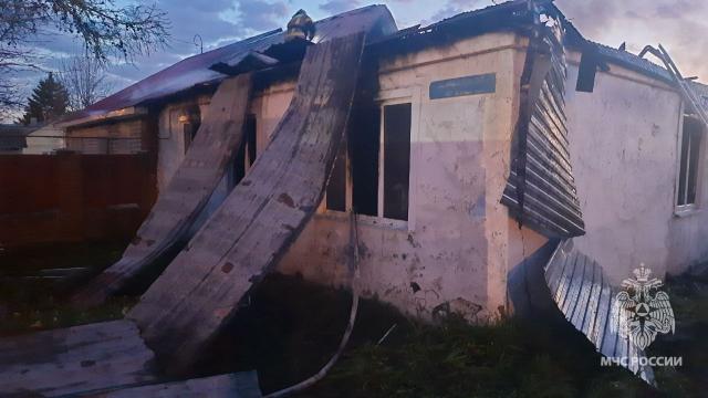 В башкирском селе Нугуш при пожаре погибли мать с сыном