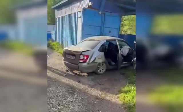 Водитель-лихач влетел в металлический контейнер в Аскино