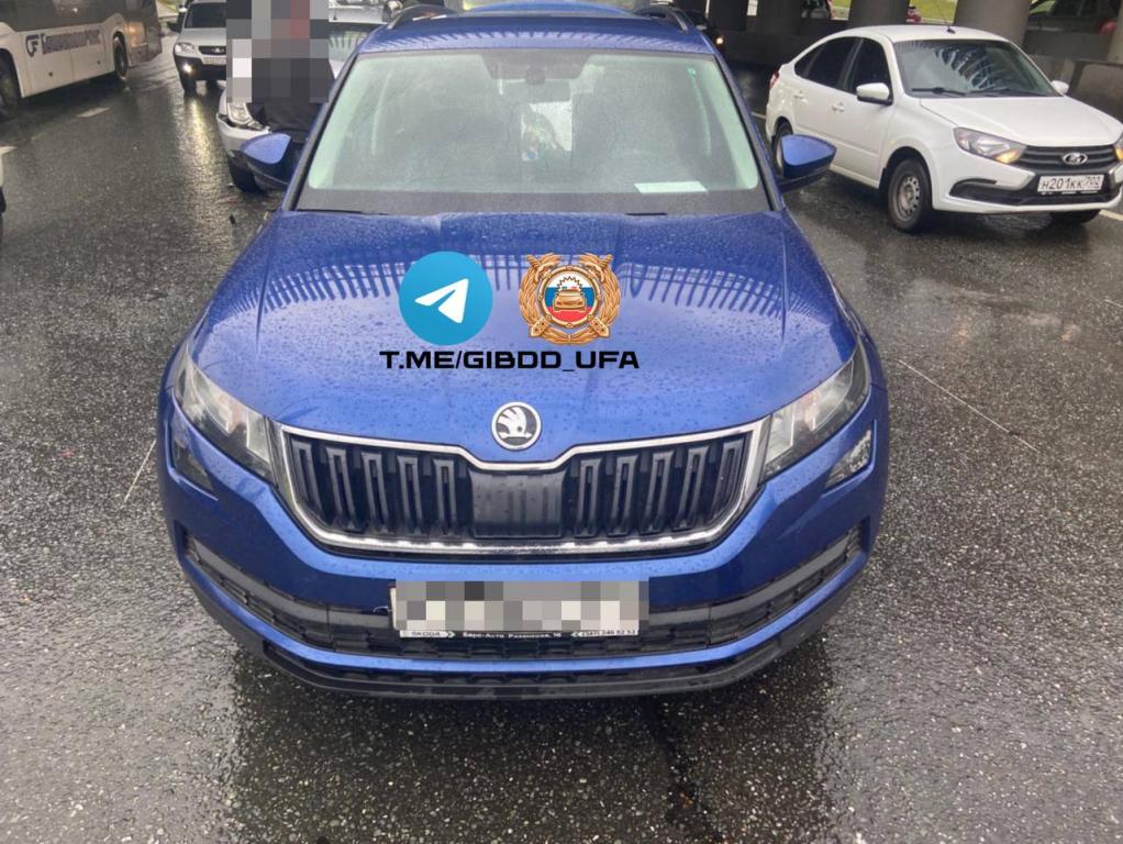 Три человека пострадали в аварии на проспекте Салавата Юлаева в Уфе