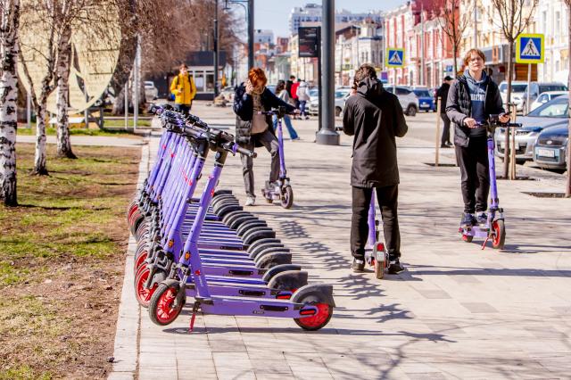 В Уфе предложили дистанционно отключать электросамокаты на перекрестках