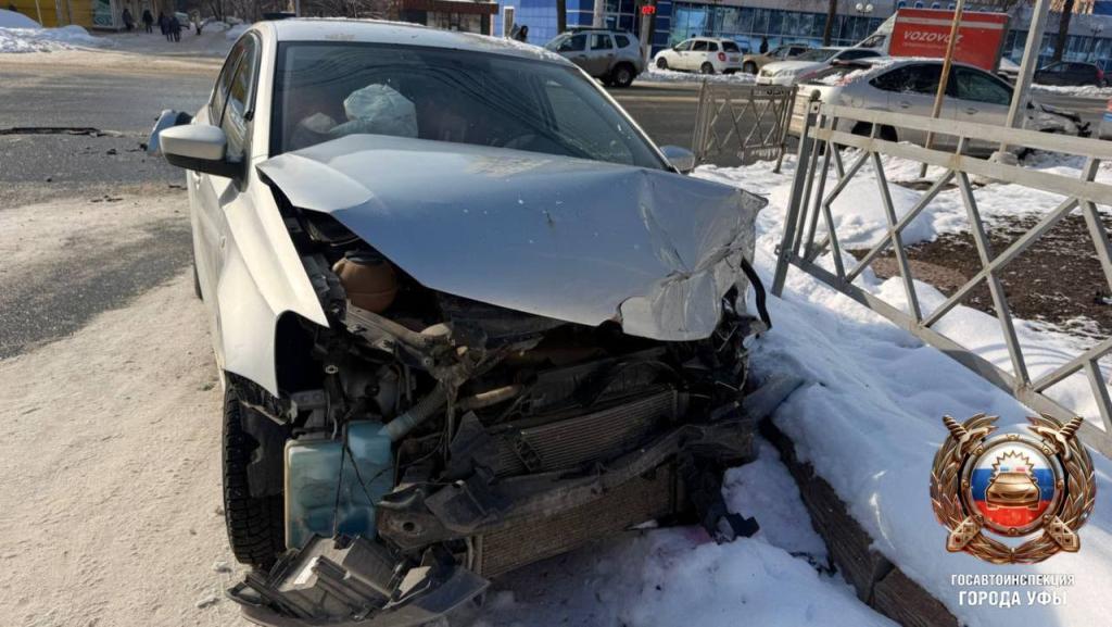 Двое детей пострадали в ДТП на Первомайской в Уфе