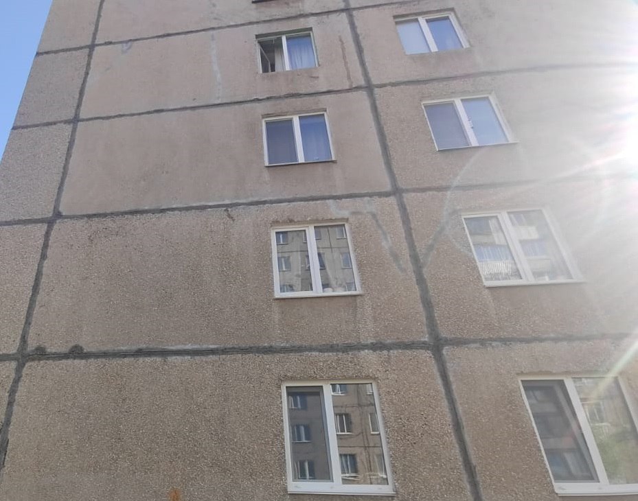 В Уфе двухлетняя малышка выпала с окна на четвертом этаже