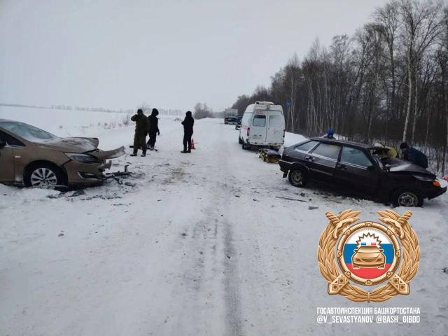 68-летний водитель ВАЗ скончался в больнице после ДТП в Башкирии