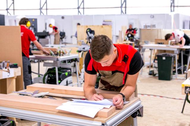 Уфимцы стали чаще конфликтовать на работе — опрос