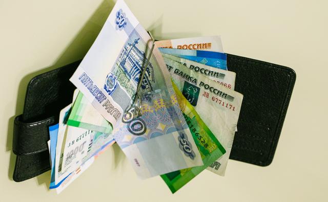 «Раздели догола»: в Уфе два пенсионера остались совсем без денег из-за мошенников